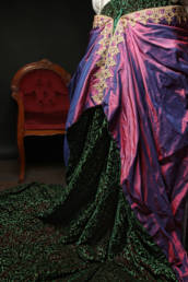 Costume scène cinéma théatre - velours doupion soie- La Colombe